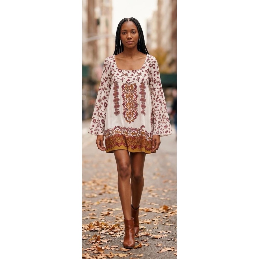 Vintage Free People Earthy tone Paisley Empire-Waist Boho Tunic Dress
Size: M